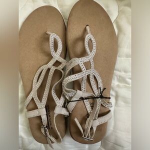 Cliffs by White Mountain comfy sandals